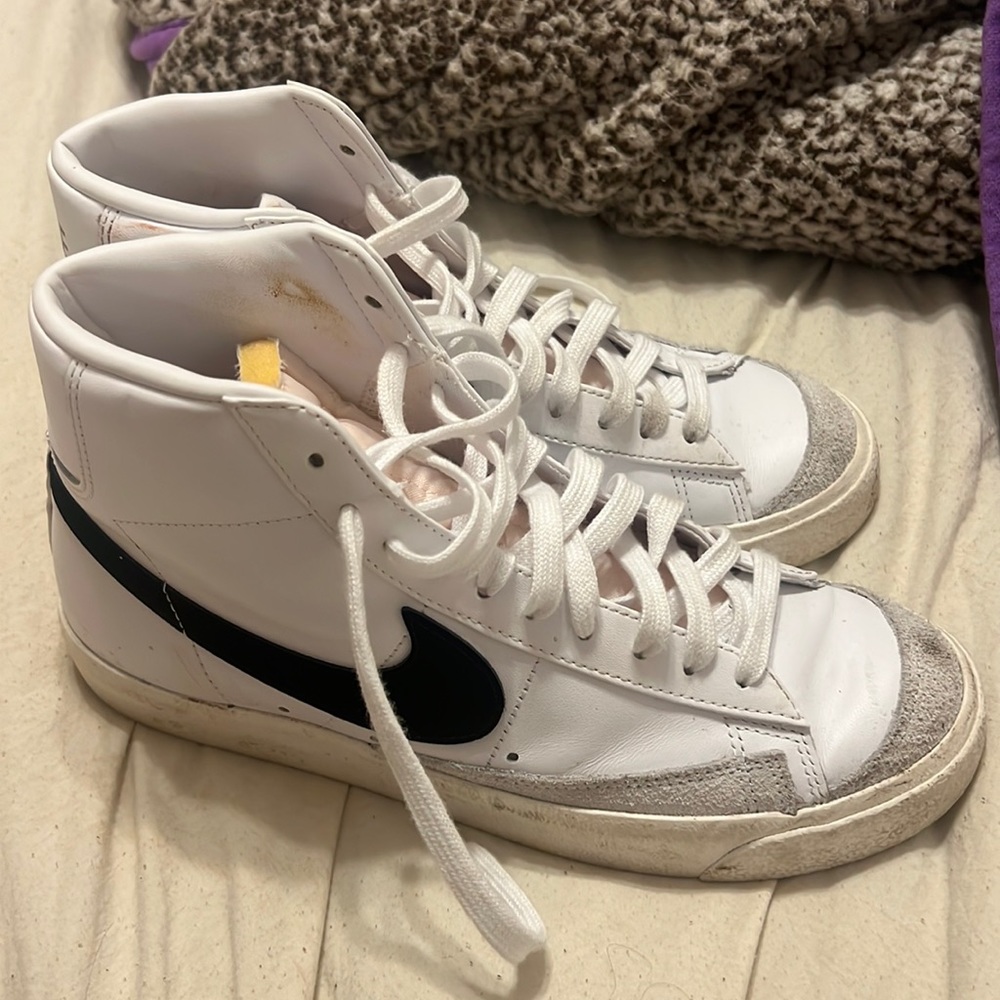 Shoes! Good condition, worn a few times! Size 9